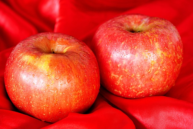 1. Understanding the Nutritional Benefits of Fuji Apples: A Closer Look at Apple Varieties and Their Impact on Your Health