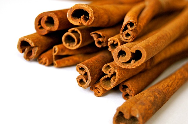 2. Understanding the Health-Boosting Properties of Cinnamon in Your Brew