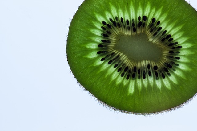 3. Unearthing the Surprising Health Benefits of⁣ Kiwi Berries:⁤ Why These Tiny ⁢Varieties Pack a‌ Nutritional Punch