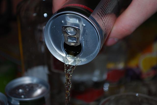 1. The Science Behind ​Reign Energy⁣ Drinks: Unveiling the Ingredients and their Effects